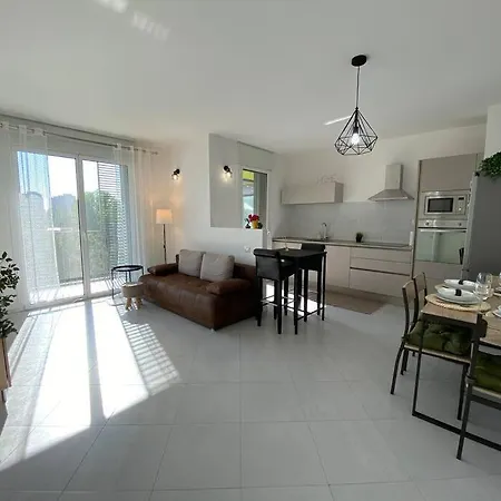 Apartment Elysion - Park View